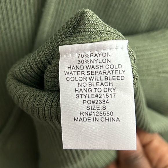 Hera Collection - Deep V ribbed bodycon dress - NWOT - Picture 6 of 7